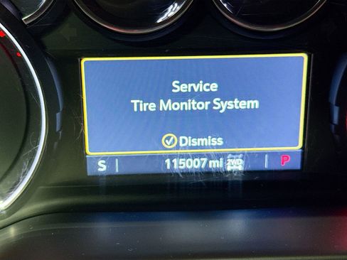 Used 2020 Chevrolet Silverado 1500 LT image 13