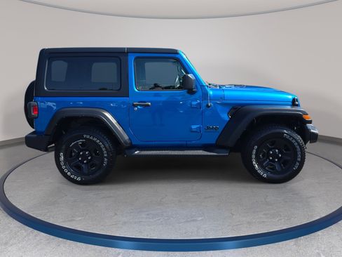Used 2023 Jeep Wrangler Sport AWD/4WD image 4