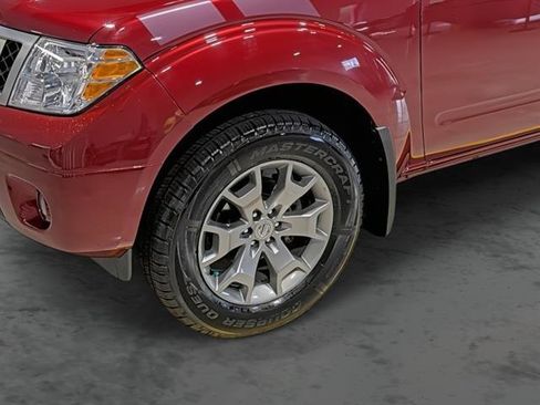 Used 2021 Nissan Frontier SV AWD/4WD image 9