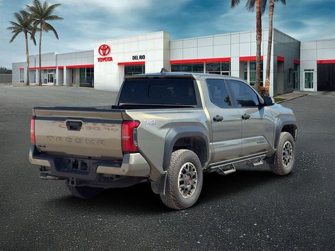 Used 2024 Toyota Tacoma TRD Off-Road w/ TRD Off Road Upgrade Package image 3