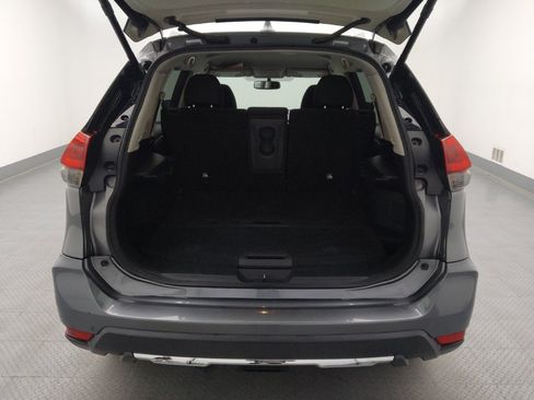 Used 2018 Nissan Rogue SV FWD image 29