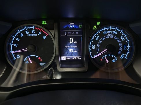 Used 2022 Toyota Tacoma TRD Off-Road w/ Technology Package image 25