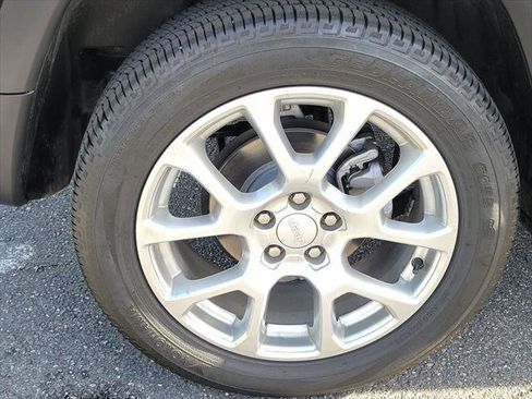 Certified 2023 Jeep Compass Latitude w/ Sun and Sound Group image 23