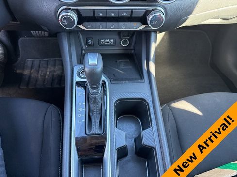Used 2024 Nissan Sentra SV image 19