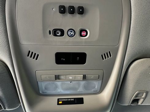 Used 2013 Chevrolet Volt Premium w/ Premium Trim Package image 43