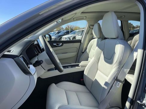New 2026 Volvo XC60 B5 Ultra w/ Protection Package Premier image 7