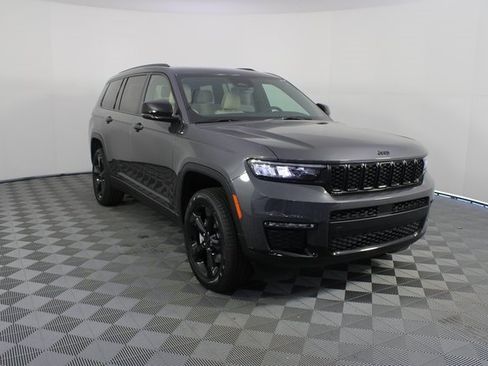 New 2025 Jeep Grand Cherokee L Limited image 29