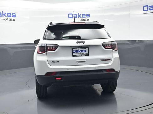 Used 2023 Jeep Compass Trailhawk AWD/4WD image 7