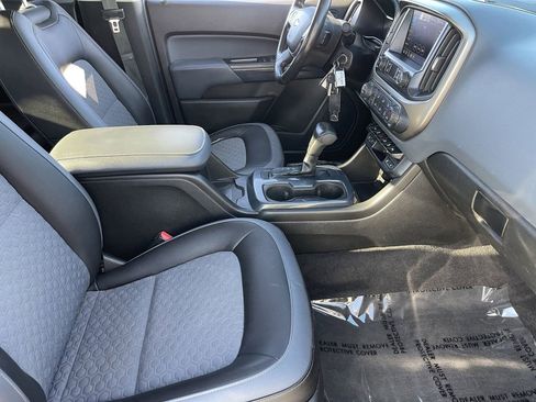 Used 2019 Chevrolet Colorado Z71 AWD/4WD image 9