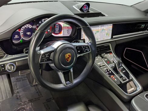 Used 2017 Porsche Panamera 4S w/ Premium Package Plus image 24