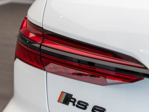 Used 2025 Audi RS 6 performance AWD/4WD image 12