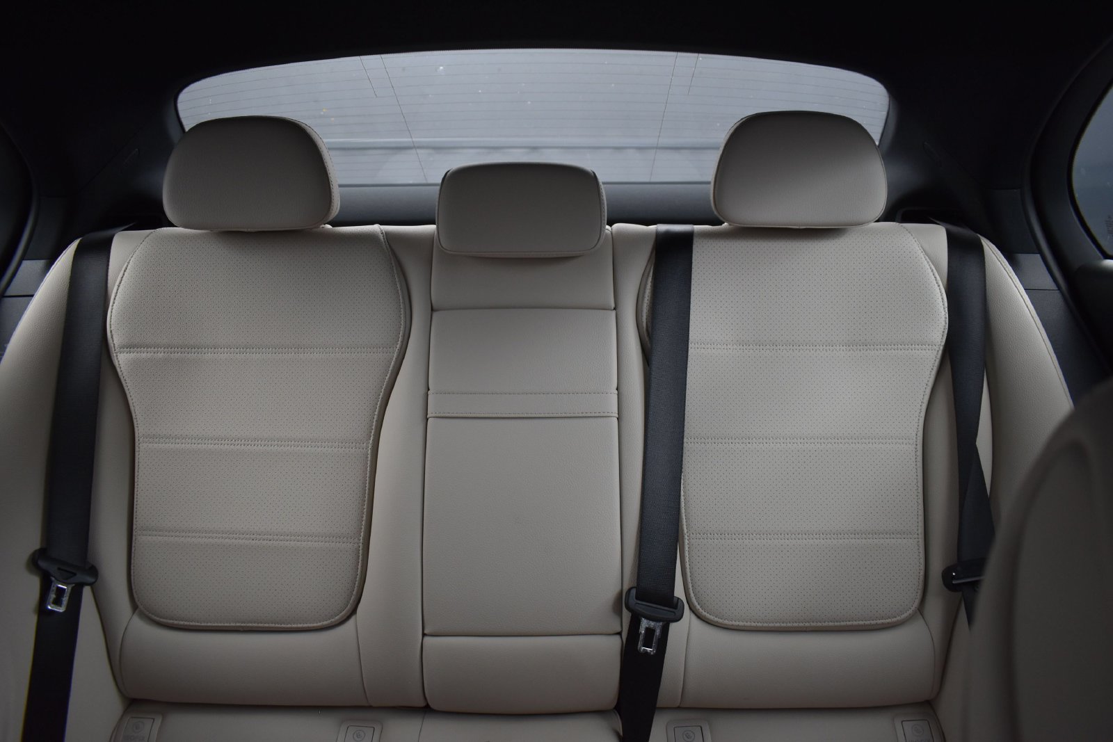 Used 2025 Mercedes-Benz C 300 4MATIC Sedan image 17