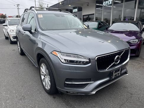 Used 2016 Volvo XC90 T6 Momentum w/ Momentum Plus Package AWD/4WD image 5