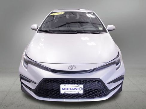 Used 2024 Toyota Corolla XSE image 9