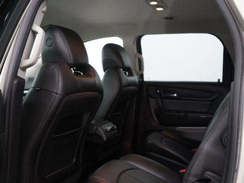 Used 2017 GMC Acadia Limited SLT AWD/4WD image 19