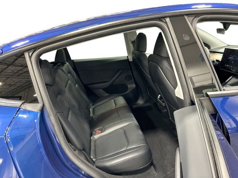 Certified 2023 Tesla Model Y Long Range AWD/4WD image 11