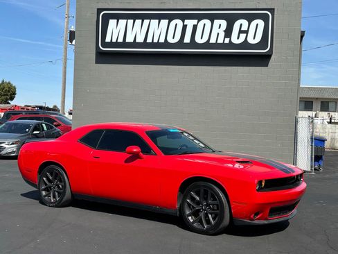 Used 2020 Dodge Challenger SXT w/ Blacktop Package RWD image 1