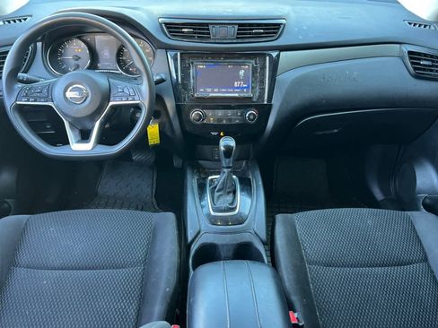 Used 2018 Nissan Rogue Sport S image 4