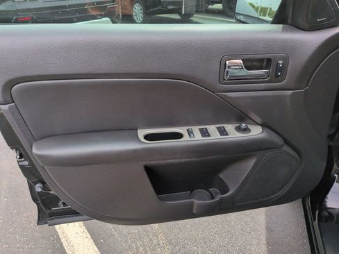 Used 2010 Ford Fusion SEL FWD image 11