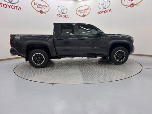 Certified 2024 Toyota Tacoma TRD Off-Road AWD/4WD image 3