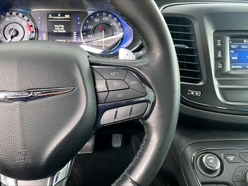 Used 2015 Chrysler 200 S FWD image 24