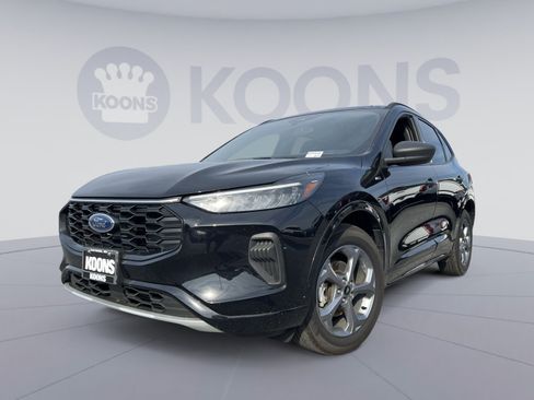 Used 2023 Ford Escape ST-Line w/ Tech Pack #1 AWD/4WD image 1