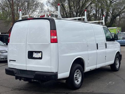 Used 2019 Chevrolet Express 2500 w/ Driver Convenience Package RWD image 8