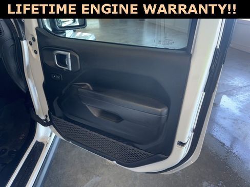 Used 2024 Jeep Gladiator Willys image 36