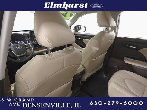 Used 2022 Toyota Highlander XLE image 24