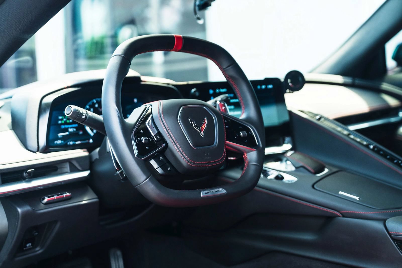 Used 2025 Chevrolet Corvette Z06 RWD image 17