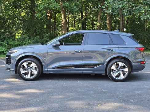 Used 2025 Audi Q6 e-tron Premium Plus w/ Premium Plus AWD/4WD image 3