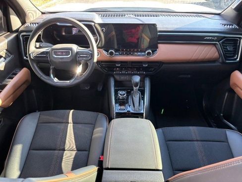 Used 2024 GMC Canyon AT4 image 35