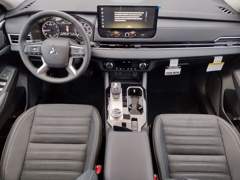 New 2026 Mitsubishi Outlander Trail Edition image 2