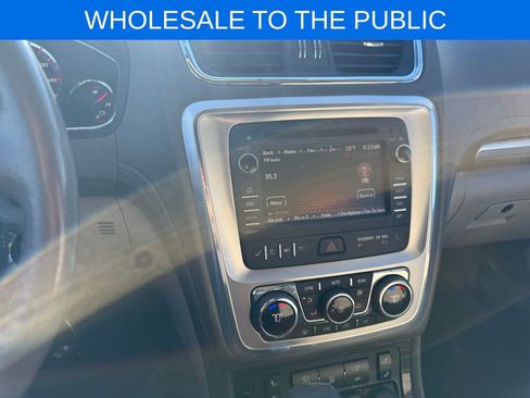 Used 2015 GMC Acadia SLT image 17