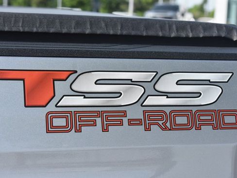 Used 2021 Toyota Tundra SR5 w/ SR5 Upgrade Package image 11