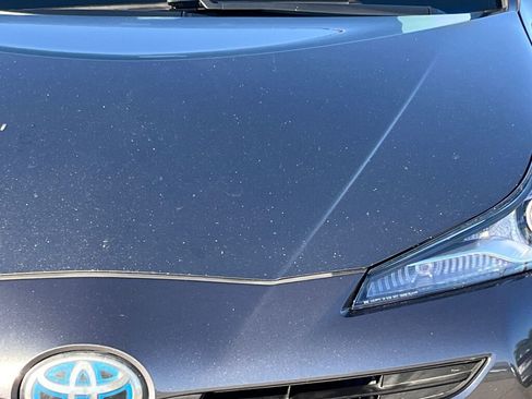 Used 2022 Toyota Prius L Eco image 9