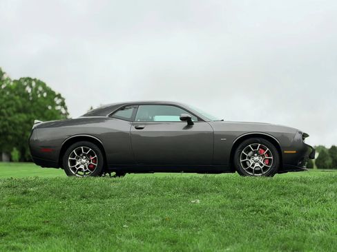 Used 2017 Dodge Challenger GT w/ Driver Convenience Group AWD/4WD image 10