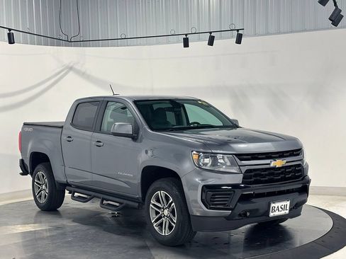 Used 2022 Chevrolet Colorado W/T w/ Custom Special Edition AWD/4WD image 38