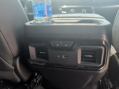 Used 2025 GMC Sierra 1500 AT4 w/ AT4 Premium Package AWD/4WD image 14