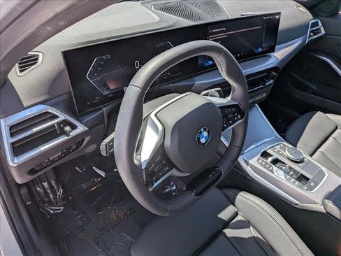Used 2025 BMW 330i Sedan w/ Convenience Package RWD image 10