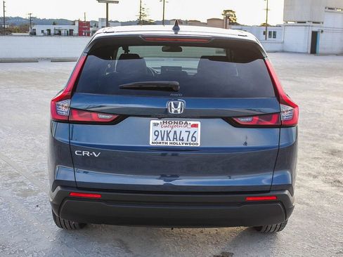 Certified 2025 Honda CR-V EX image 5