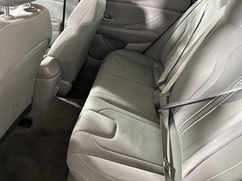 Used 2024 Hyundai Elantra SEL image 24
