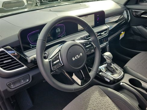 New 2026 Kia Seltos S image 22