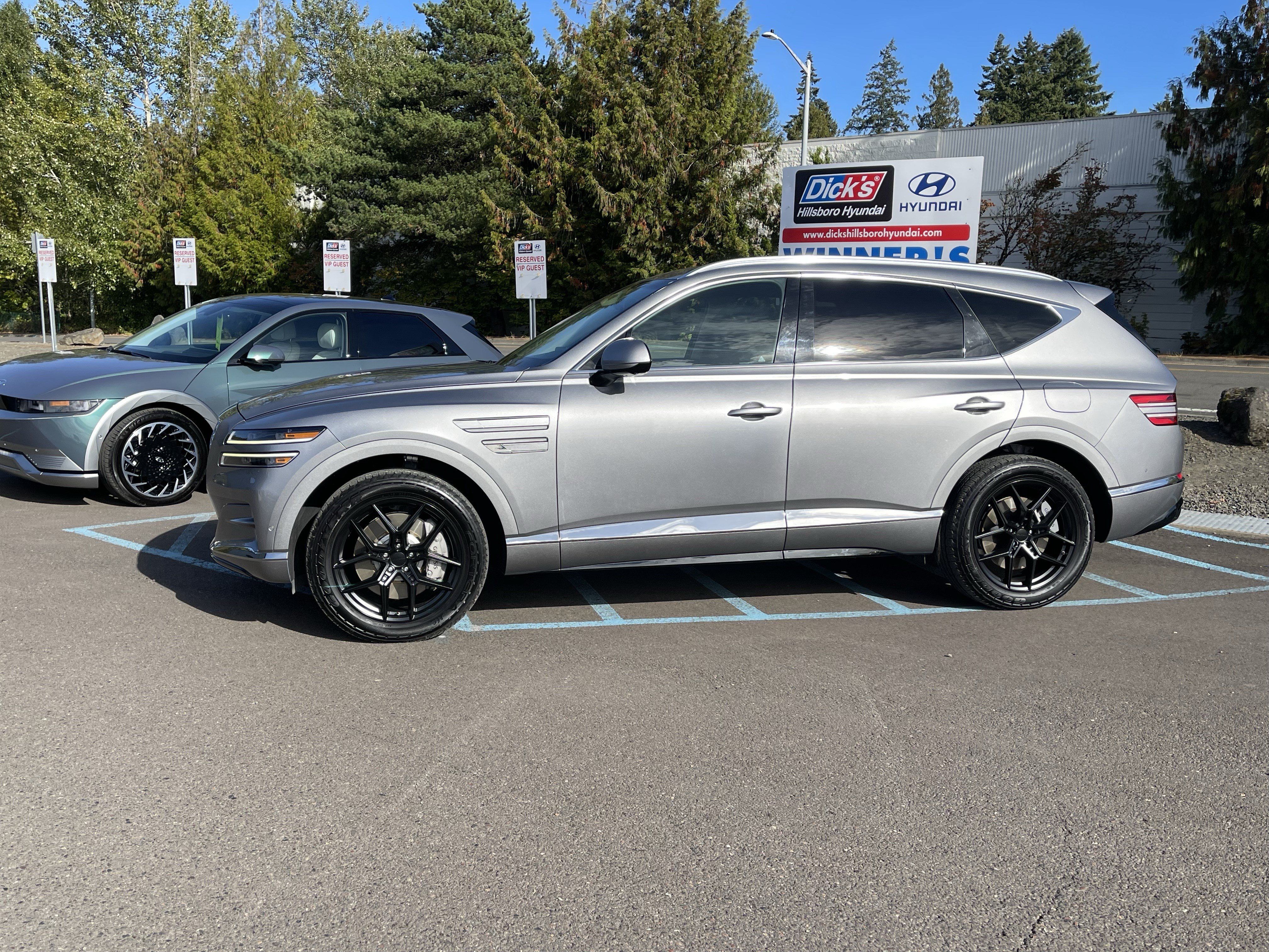 Used 2023 Genesis GV80 3.5T Advanced + AWD/4WD image 2