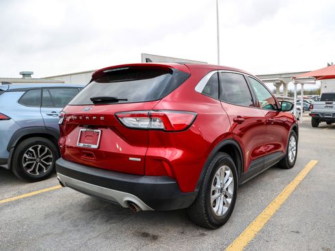 Used 2020 Ford Escape SE image 8