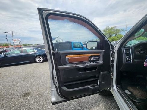 Used 2014 RAM 1500 Laramie Longhorn w/ Convenience Group AWD/4WD image 9