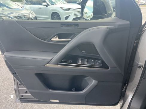 Used 2023 Lexus LX 600 4WD w/ Interior Upgrade Package image 11