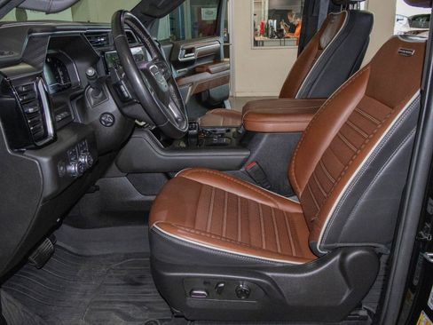 Used 2023 GMC Sierra 1500 Denali Ultimate AWD/4WD image 8
