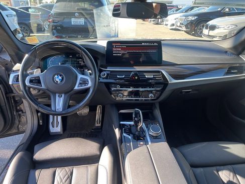 Used 2022 BMW 540i w/ M Sport Package image 17