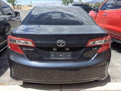 Used 2014 Toyota Camry LE FWD image 5